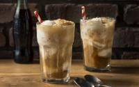 Comment faire un soda float : cette boisson glacée extrêmement régressive ?