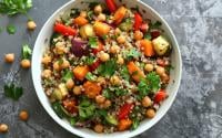 Les 10 meilleures recettes de salades avec des pois chiche !