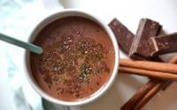 Chocolat chaud maison au thé noir et matcha