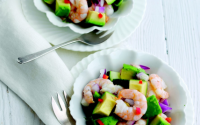 Ceviche d'avocat Hass et de crevettes