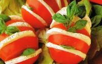 Salade tomate-mozzarella en éventail