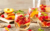 Comment faire de la sangria blanche, une variante rafraichaissante de la recette originale ?