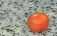 Monder une tomate