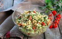 Nos meilleures recettes de salades composées à servir avec un barbecue