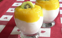 Mousse lègère au coulis de mangue