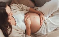 Manger de la viande crue enceinte si elle a été congelée : cette pratique est-elle vraiment sans danger pour la santé ?