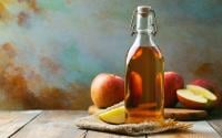 Est-ce vraiment bon de boire un peu de vinaigre de cidre tous les jours ?