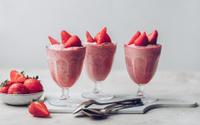 “Regardez-moi cette texture ! ” : Laurent Mariotte vous partage son dessert idéal avec les fraises de saison