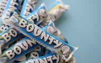 “Avec 15g de sucre et 140 kcal pour 30g, je préfère largement les faire moi même” : une diététicienne partage sa recette de Bounty healthy !