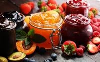 Faut-il utiliser un sucre spécial pour faire de la confiture ?