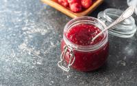 Connaissez-vous cette astuce pour faire de la confiture en un temps record ?