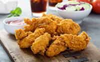 Ce gagnant de Top Chef partage sa recette tenders de poulet bien meilleure qu’au fast-food