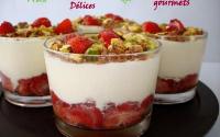 Trifle de fraises à la crème et aux pistaches