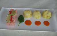 Tartare de saumon, rochers coco-curry-kiri
