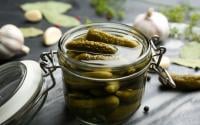 Au vinaigre ou aigre-doux, comment réussir facilement des cornichons maison ?