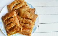 Connaissez-vous la Jalousie aux pommes, un délicieux gâteau avec de la pâte feuilletée croustillante ?