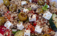 Salade grecque au quinoa 