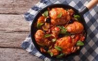 Connaissez-vous le poulet cacciatore avec sa sauce tomate aux olives typique d’Italie ?