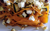 Courge spaghetti farcie à la feta et noix