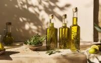 Comment faire des huiles aromatisées maison pour donner du pep’s à vos salades de l’été ?