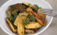 Courgettes sautées à la moutarde, cumin et coriandre fraîche