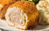 Pour changer du poulet rôti du dimanche, voici notre recette des cordons bleus rolls qui va régaler toute la famille !