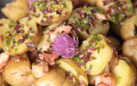 Salade tiède de Bonnottes de Noirmoutier aux algues et à la fleur de ciboulette
