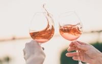 Les experts ont tranché : voici les 7 meilleurs vins rosés français de l’année 2023 !