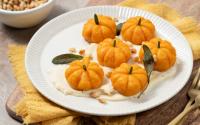 Voici comment faire simplement des gnocchis en forme de citrouilles pour Halloween !