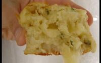 Muffins fromagers : comté et roquefort