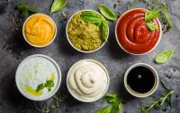 Quelles sont les sauces les moins caloriques ? Le top 5