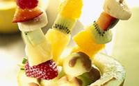 Brochettes de melon aux fruits rouges