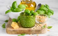 Découvrez le secret du pesto maison du chef italien Simone Zanoni pour des pâtes inoubliables !