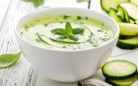 Soupe froide de courgettes