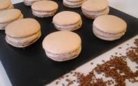 Macarons au café