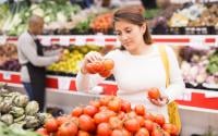 La tomate serait-elle meilleure pour la santé si on la consomme en conserve ? Un médecin répond