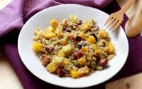 Salade de quinoa aux carottes et herbes fraîches