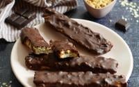 Snickers healthy (barres chocolat-cacahuètes maison)