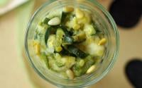 Caviar de courgettes au cumin, salers et pignons