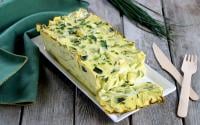 Avec un simple moule à cake, voici comment réussir un délicieux flan de courgettes et feta