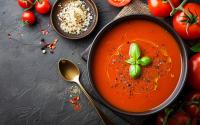 À l’approche de l’automne, profitez d’une délicieuse soupe de tomates savoureuse et ultra-facile à faire !