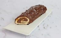 Cette recette de bûche de Noël roulée au chocolat est tellement facile que même les débutants vont la réussir !