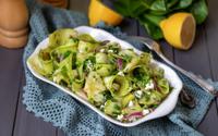 "Ultra frais" : cette salade de courgettes crues va mettre tout le monde d’accord cet été !