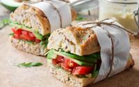 “C’est une bonne astuce pour plus de protéines et moins de gras” : une diététicienne partage sa sauce idéale pour les sandwichs !