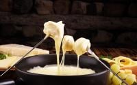 Top 4 des meilleurs appareils à fondue à petit prix, ne passez pas à côté !