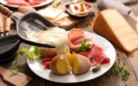 Comment faire une raclette à la maison sans appareil ? Voici nos astuces