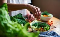 Manger moins de viande : voici les aliments et les quantités à consommer chaque jour pour éviter les carences