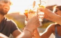 "C’est un des moins riche que l’on peut avoir" : ce cocktail très prisé l’été s’avère étonnamment peu calorique !