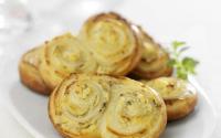 Petits palmiers au fromage à la crème Elle & Vire Ciboulette