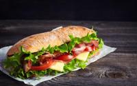 “C’est intéressant d’intégrer des légumes” : cette diététicienne donne ses conseils pour transformer le sandwich en un plat équilibré
